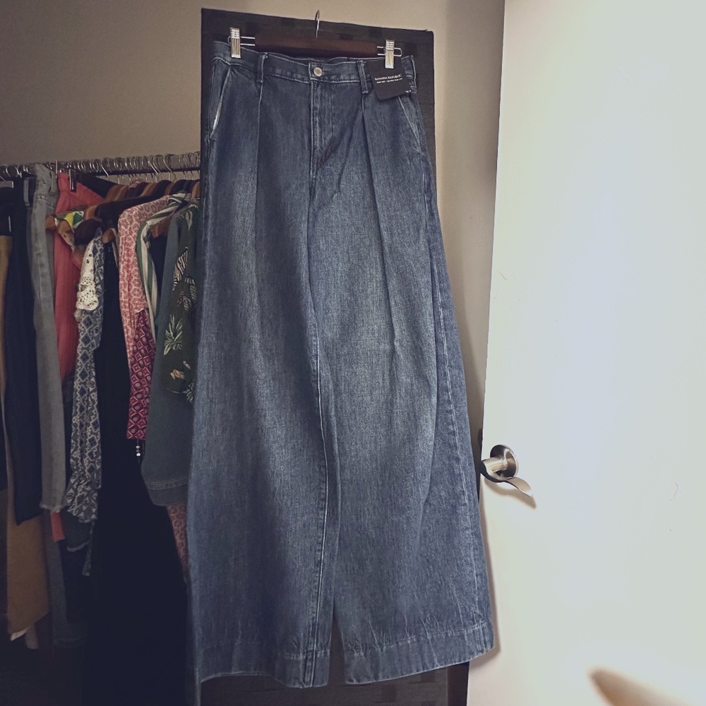 NEVER WORN ~ Banana Republic High Rise Relaxed Wide Leg Jeans ~ Size 27